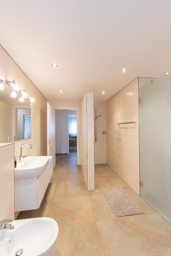-Zentrale Wohnung-Balkon-Desingerkueche- Bielefeld Exterior foto